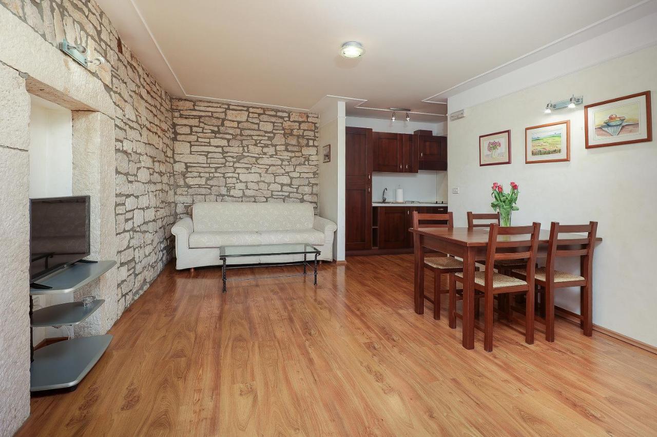 Casa Rustica Dva Baladura Apartments Канфанар Экстерьер фото