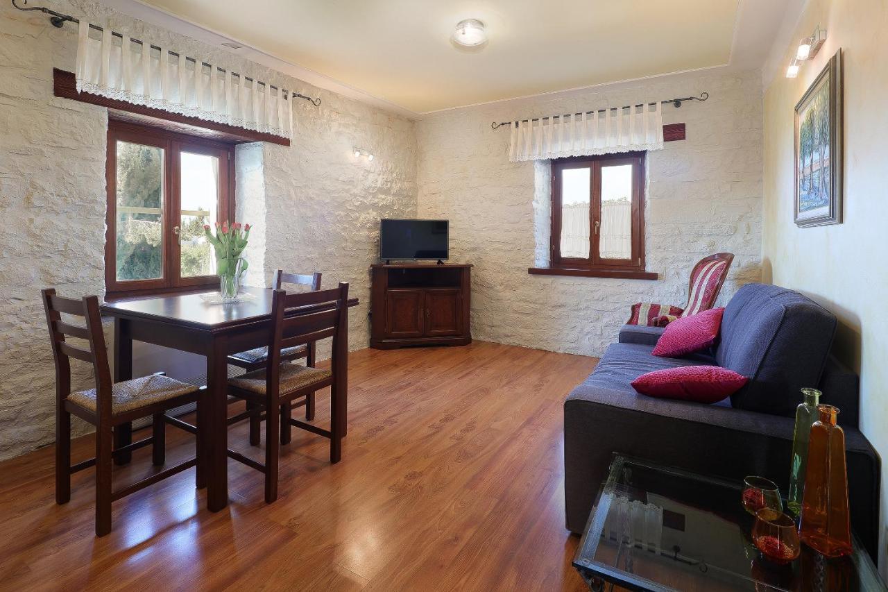 Casa Rustica Dva Baladura Apartments Канфанар Экстерьер фото